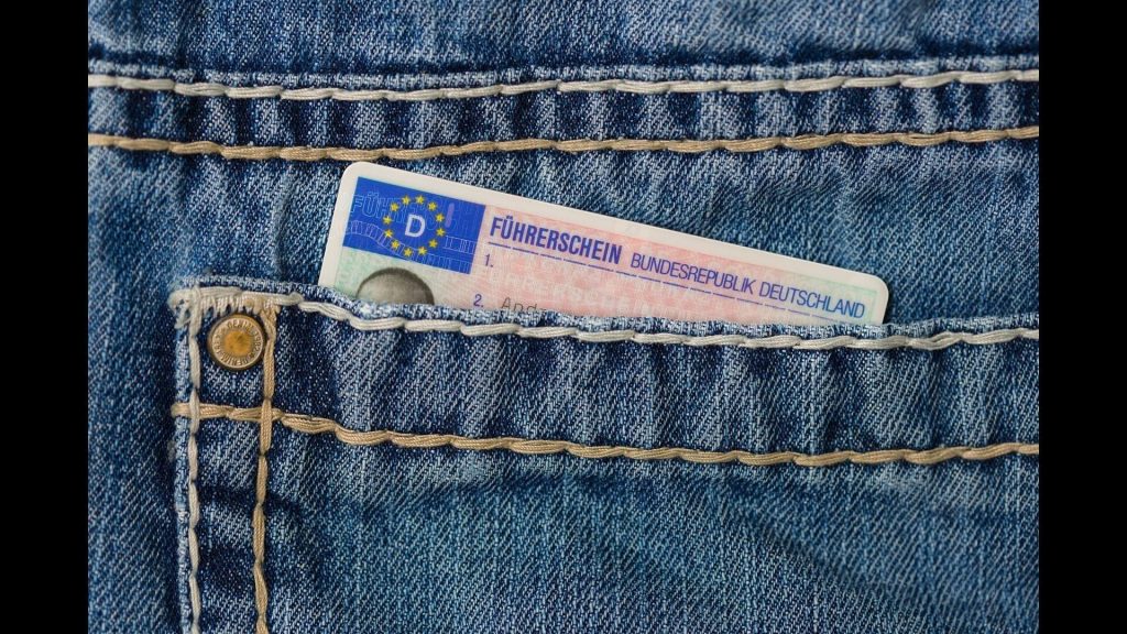 Auto fahren & Führerschein in Dubai » Tipps & Tricks für deine